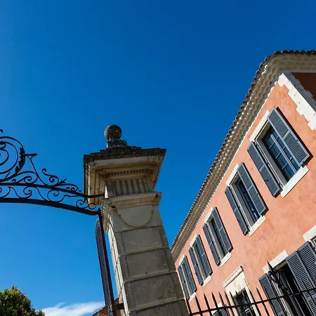 Chateau Des Cinq Cantons 4*